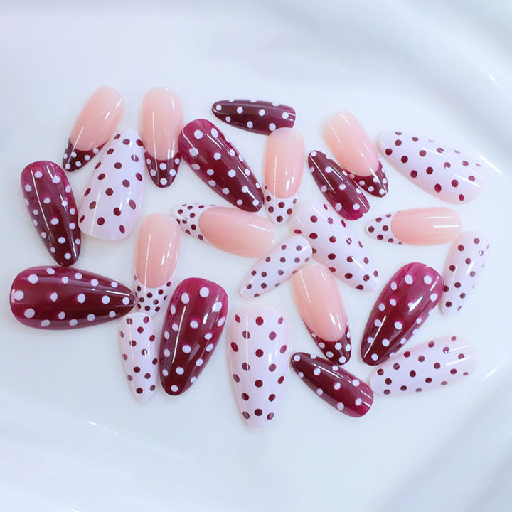 Trendiges Polka Dot Nagelkunstset Karnz