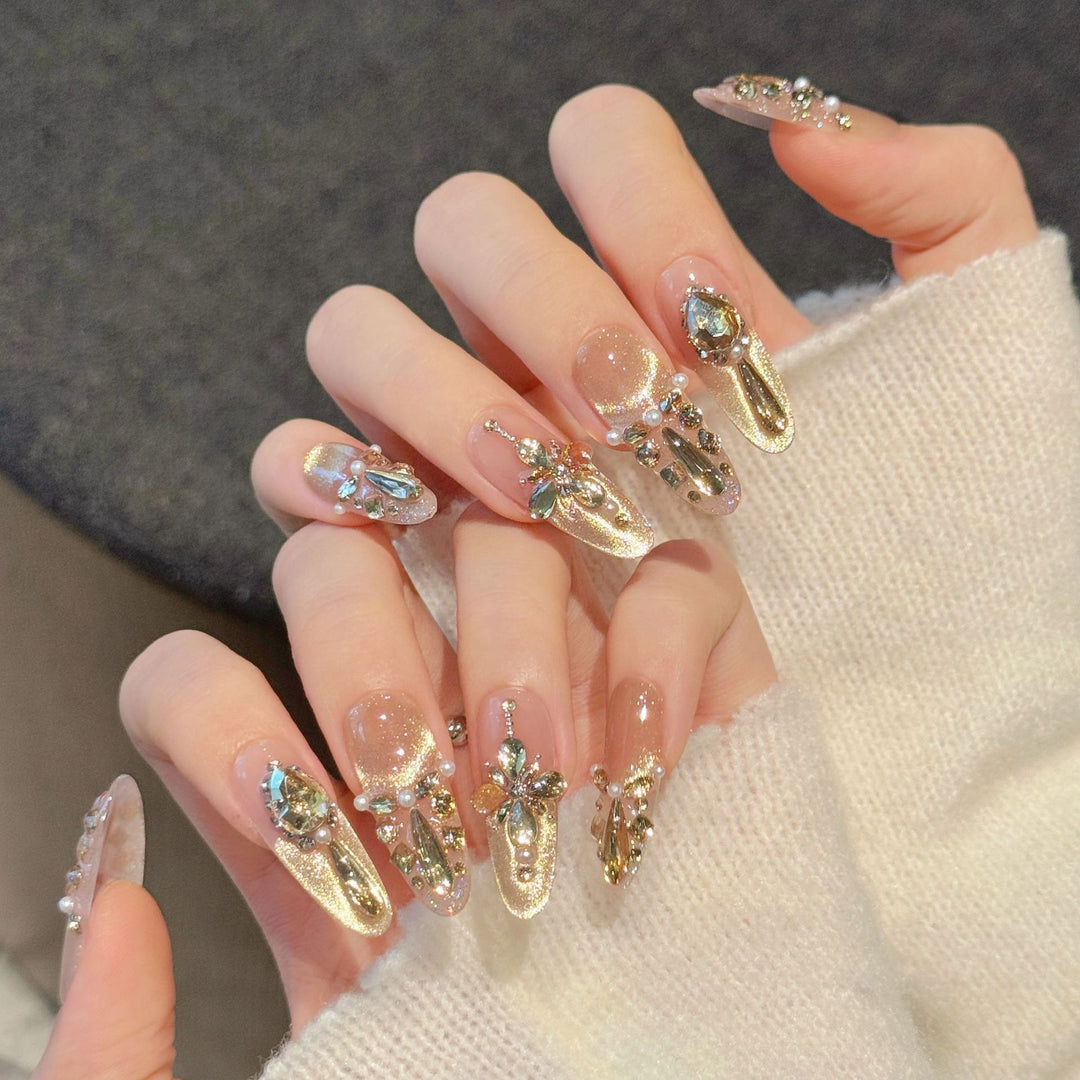 Luxuriöses mit Edelsteinen verziertes Press-On-Nail-Set