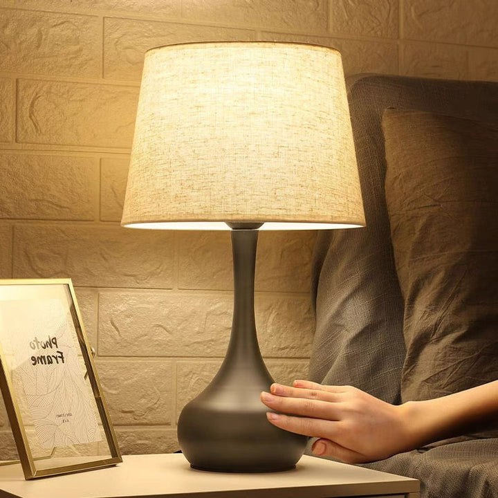 Elegante Gold Akzent Tischlampe
