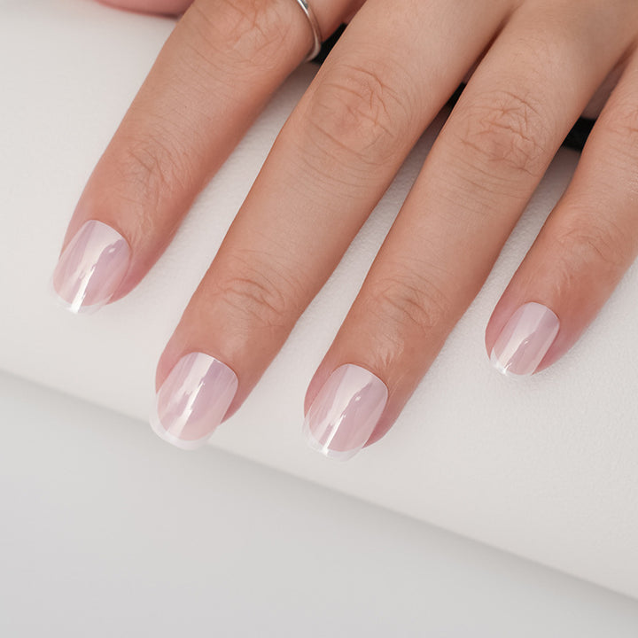 Hochwertige Kunstnägel mit Eleganter French-Spitze Karnz