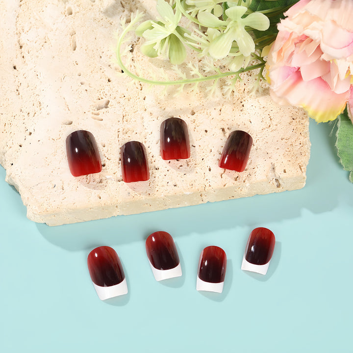 Elegante French Tip Kunstnägel Karnz
