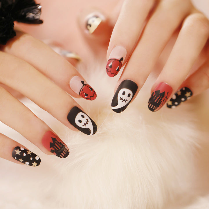 Kreative Halloween-Nagelkunst Karnz