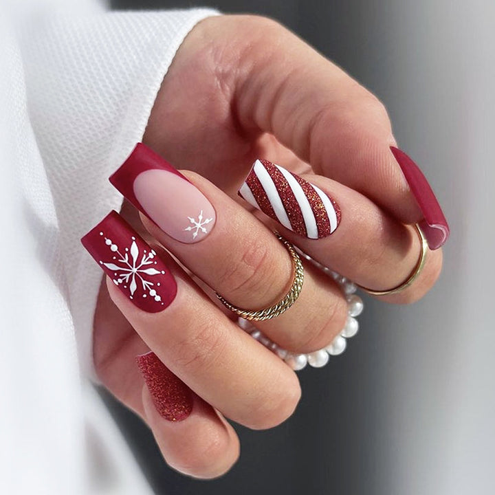 Festliches saisonales Press-On-Nagelset Karnz