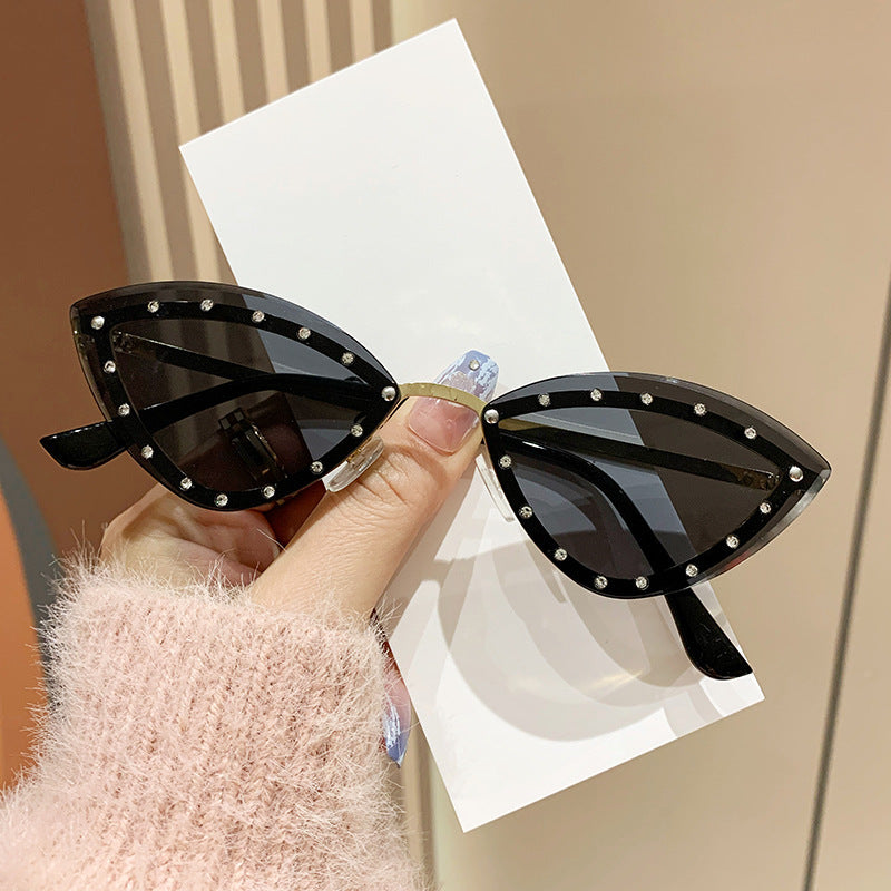 Damen Cat-Eye Sonnenbrille mit funkelnden Kristallakzenten Karnz