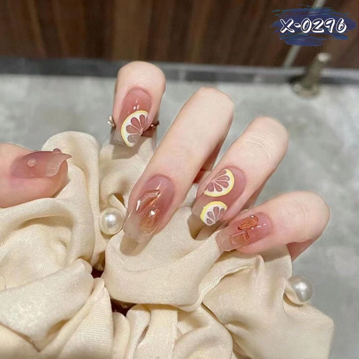 Trendy von Früchten inspirierte Nagelkunst-Set