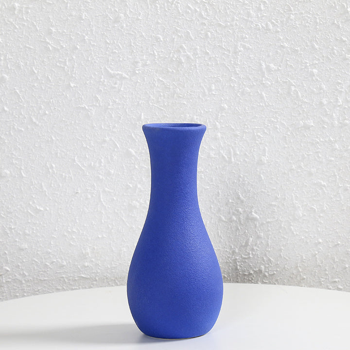 Zeitgenössische Matte Keramik Blumenvase Karnz