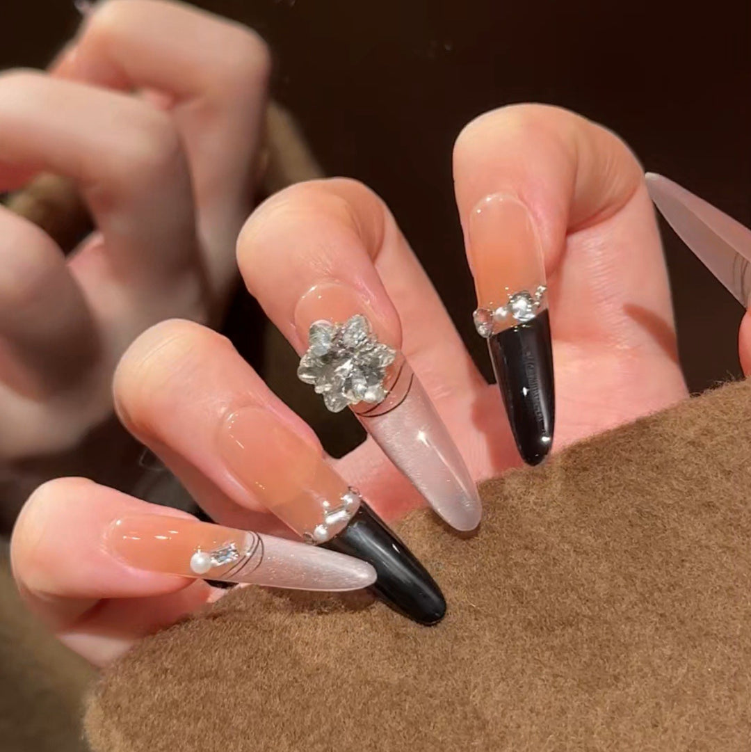 Premium Strass-beschmückte Press-On Nagelverlängerungen Karnz