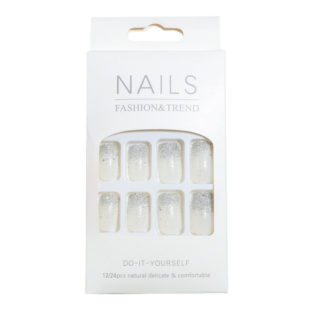 Glitzernde Nagelkunst Karnz