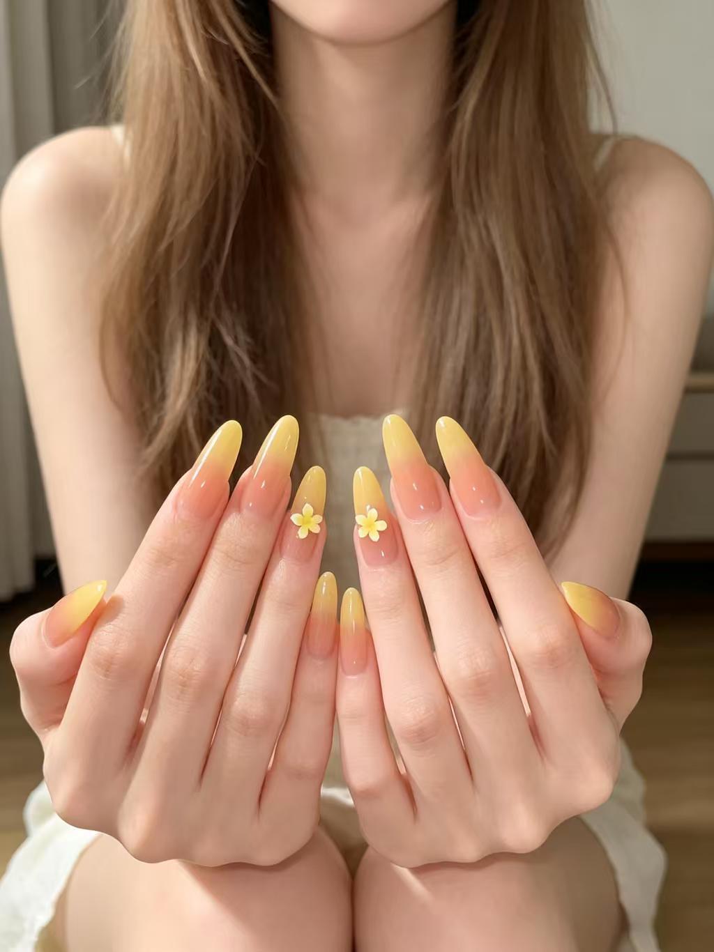 Elegante Ombre Nagelverlängerungen