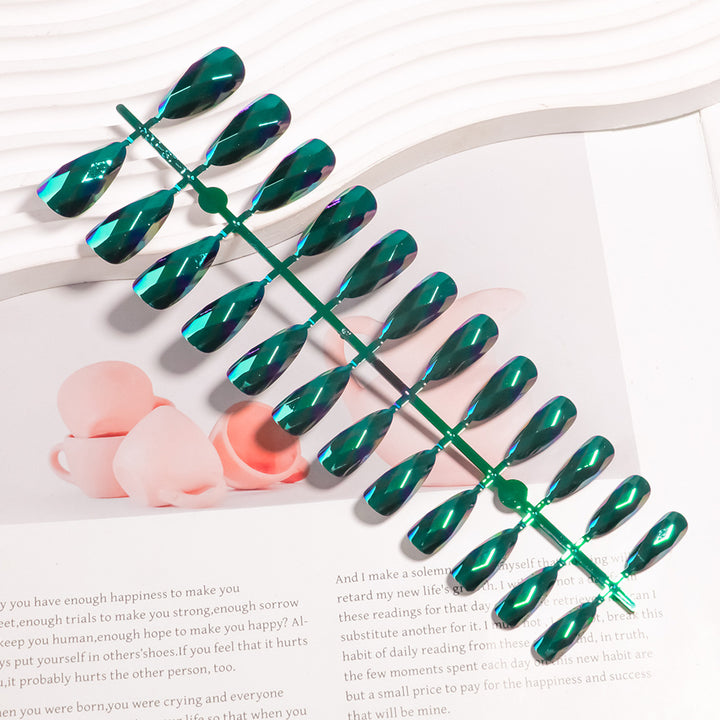 Künstlerisches Press-On-Nagel-Set mit geometrischem Design Karnz