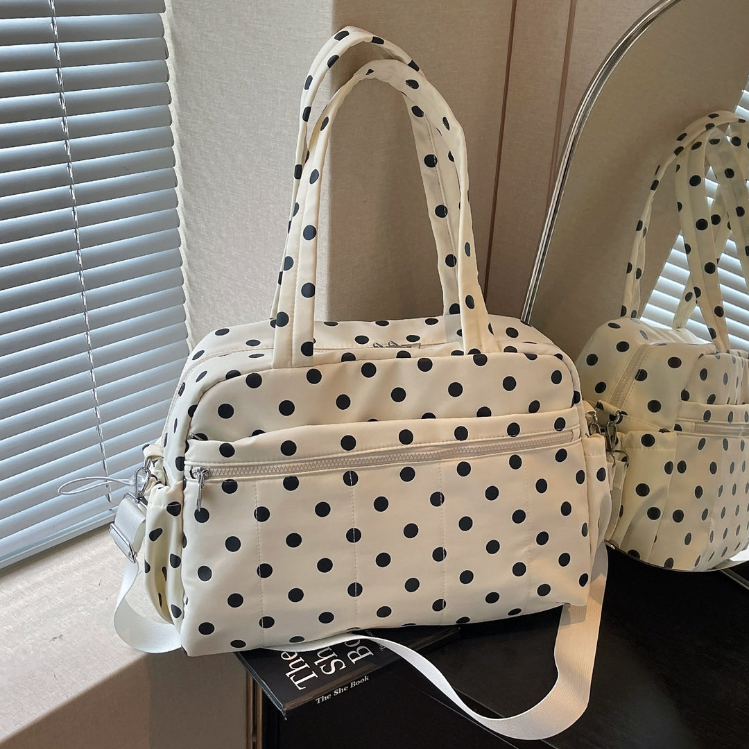 Stylische gepunktete Sporttasche