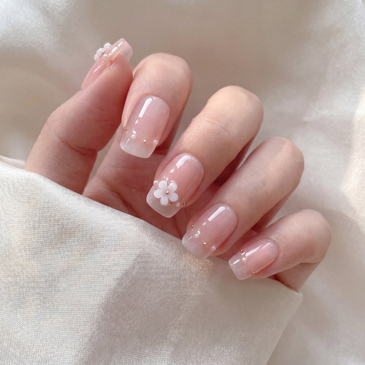 Florales Design Press-On Nagelkunst Karnz