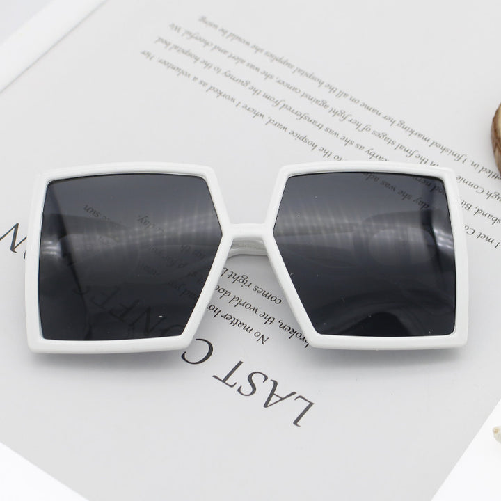 Damen quadratische Sonnenbrille mit luxuriösem Rahmen Karnz