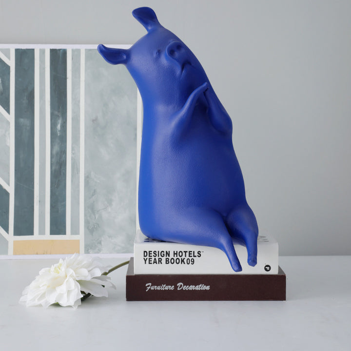 Verspielte Porzellan Schwein Skulptur