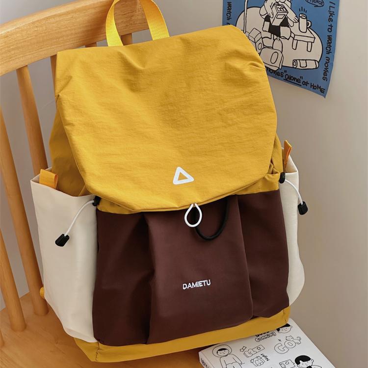 Stylische Mehrfachtaschen-Schnürsenkel-Rucksack
