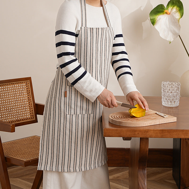Atelier- und Küchen-Schürze aus Baumwoll‑Leinen mit Taschenpanel und verstellbarem Nackenband