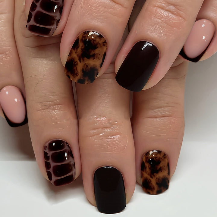 Künstlerisches Press-On-Nagelspitzen-Set Karnz