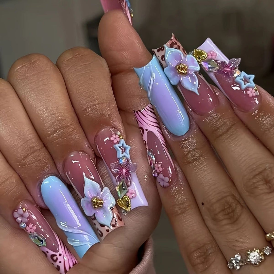 Dekorativer Press-On Nagelset Karnz