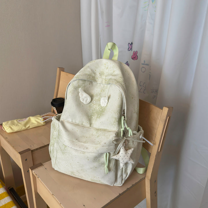 Funktionaler Rucksack mit dekorativen Flügelakzenten Karnz