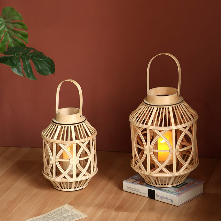 Handgefertigte Laterne aus Rattan Karnz
