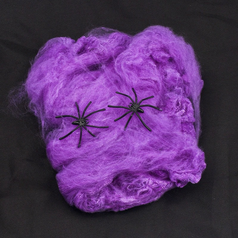 Dekorative Halloween Spinnennetz mit Kunstspinnen