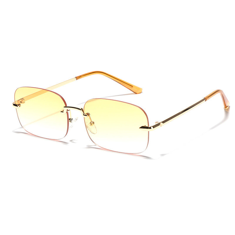 Damen Oversized Sonnenbrille mit filigranem Metallrahmen Karnz