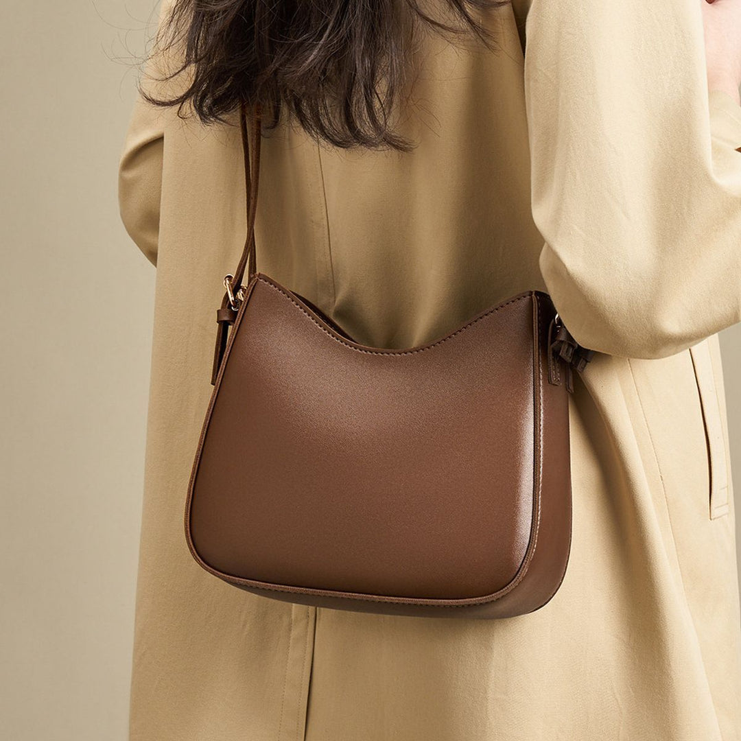 Schlanke moderne tragbare Schultertasche Karnz
