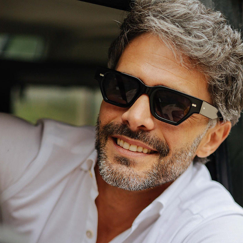 Damen Sonnenbrille im modernen, geometrischen Design mit blendfreien Gläsern Karnz