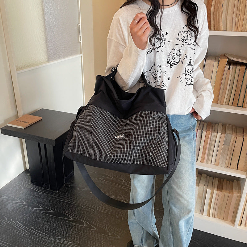 Geräumige Reisetasche Karnz