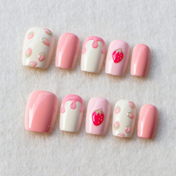 Kreative Erdbeer-Themen Press-On-Nagelkunst