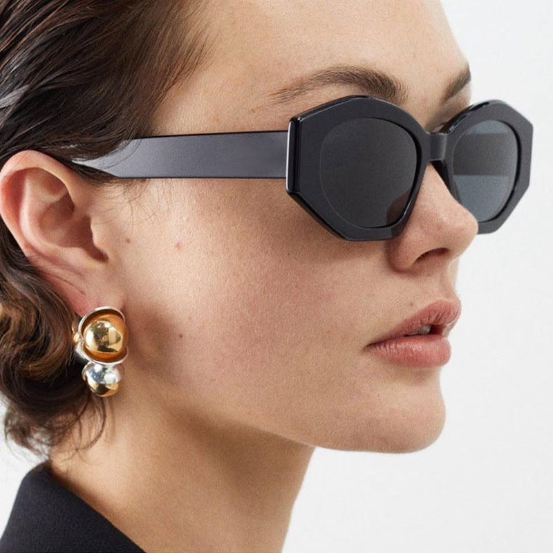 Damen geometrische Sonnenbrille mit trendigem, transparentem Rahmen Karnz