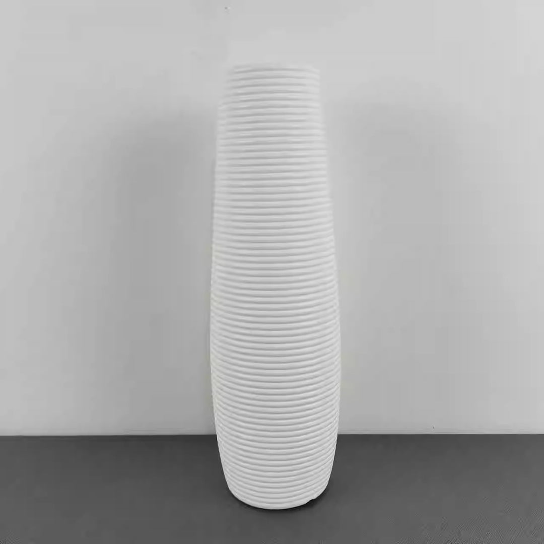 Moderne gerippte dekorative Vase Karnz