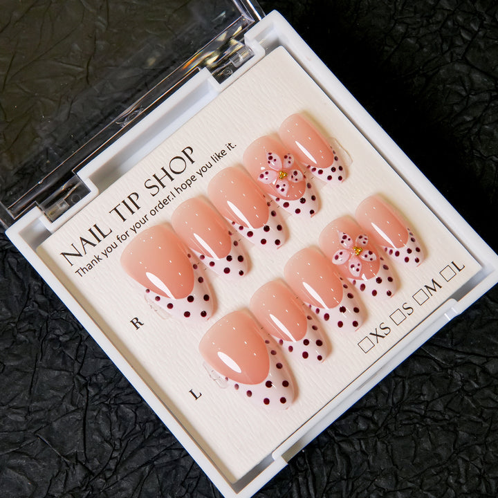 Florale Akzent Press-On Nagelspitzen