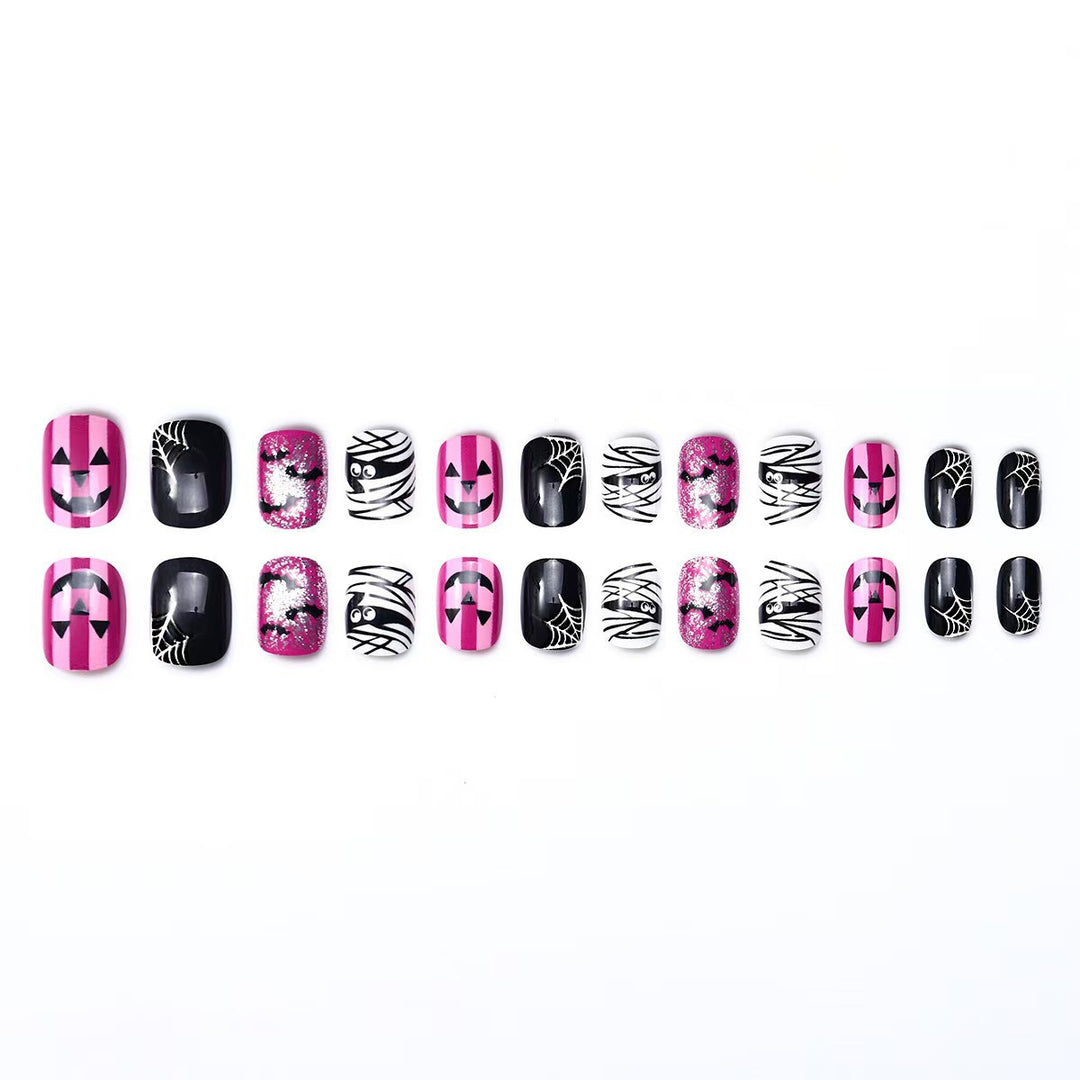 Kreatives Halloween-Nagelset Karnz