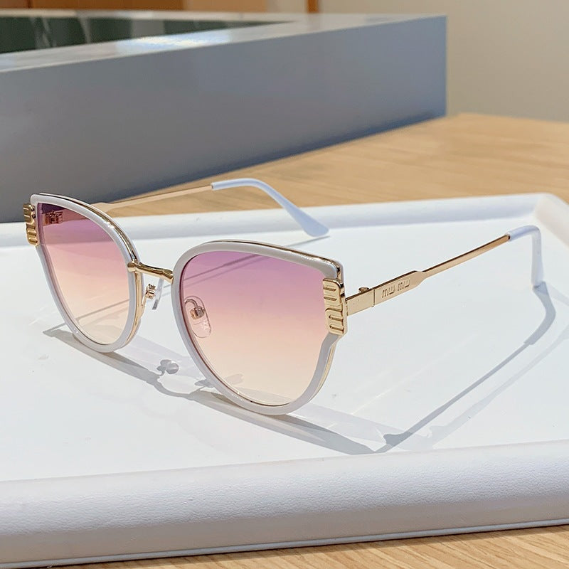 Damen Cat-Eye Sonnenbrille mit eleganten akzentuierten Gläsern Karnz