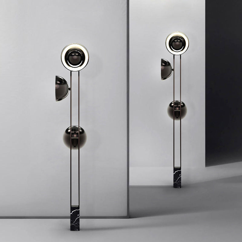 Moderne Stehlampe mit Marmorbasis