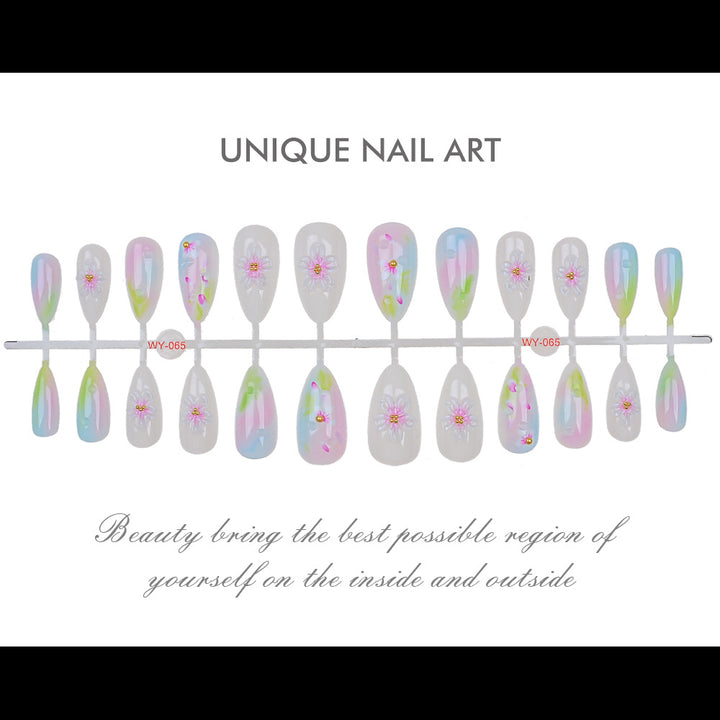 Floral-Accent Press-On Nail Kollektion Karnz