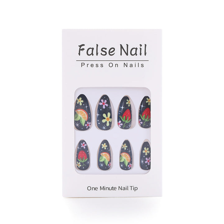 Kreative Nagelkunst Karnz