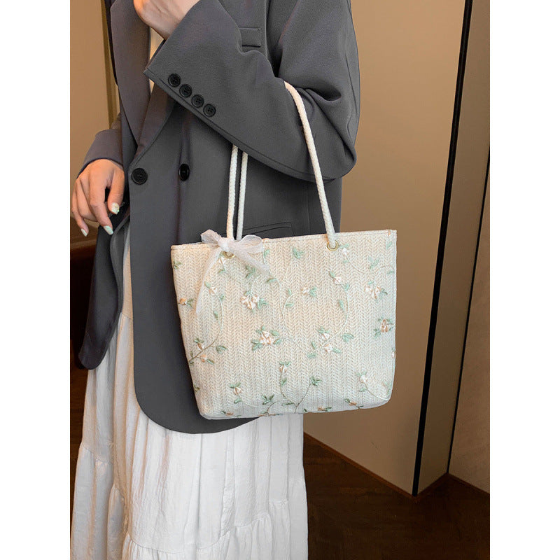 WoBestickte Strohtasche Karnz