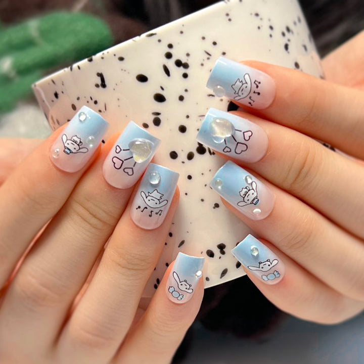 Kunstvolle Nagelverlängerungen mit tierischen Motiven Karnz