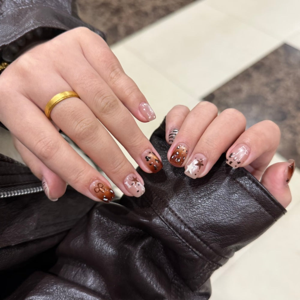 Künstlerische Nagelverlängerungen Karnz