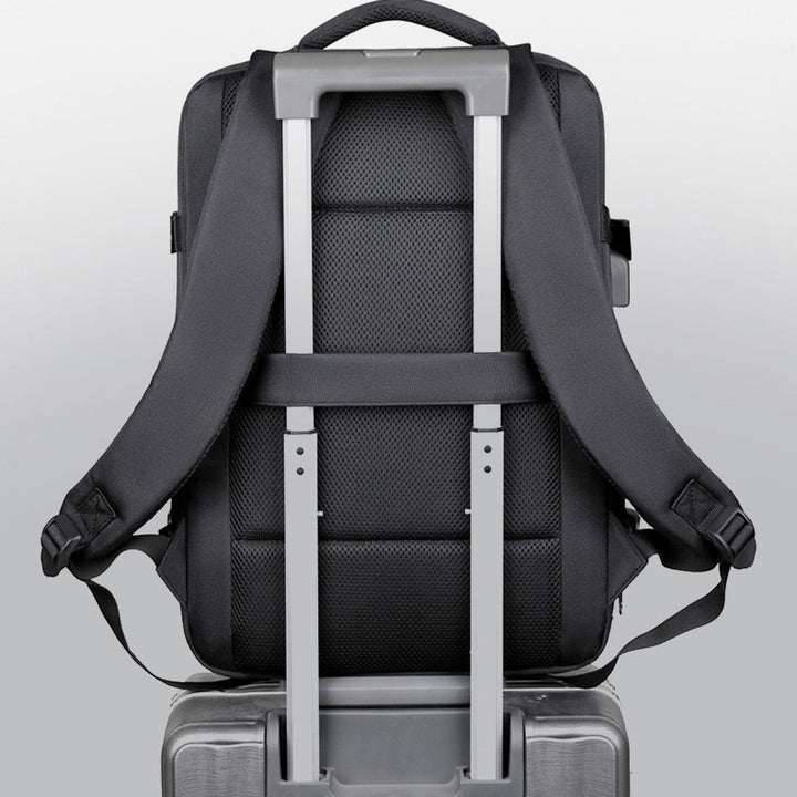 Schlanker vielseitiger Rucksack Karnz