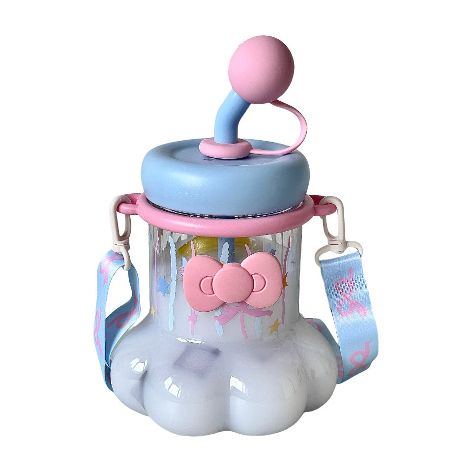 Damen Trinkflasche mit integriertem Silikontragegriff und verspieltem Design Karnz