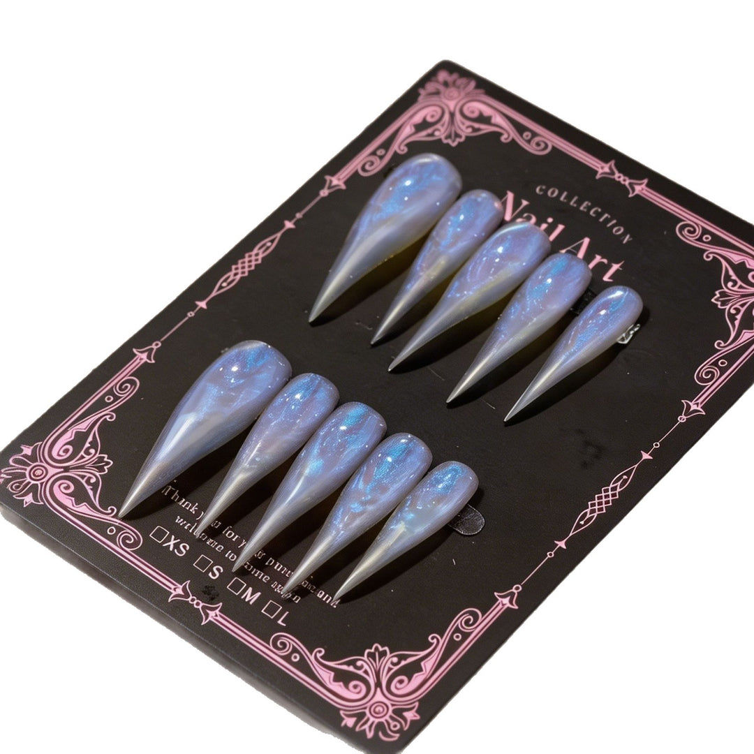 Künstlerisches Stiletto Press-On Nagelset mit iridiszierendem Finish