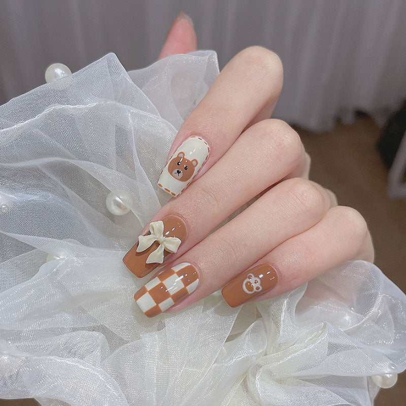 Verspielte Bären-Themen-Nagelkunst