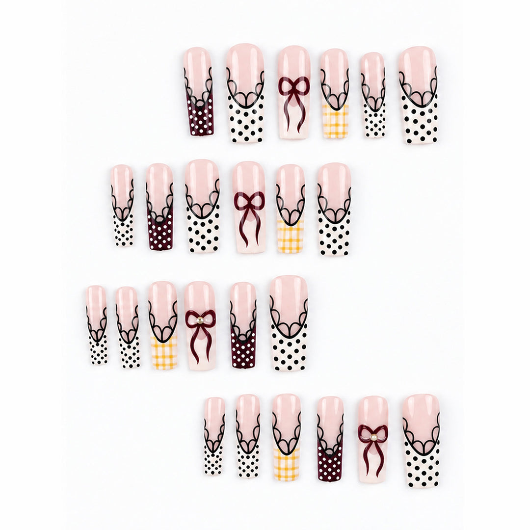 Elegantes dekoratives Nagelkunst-Set