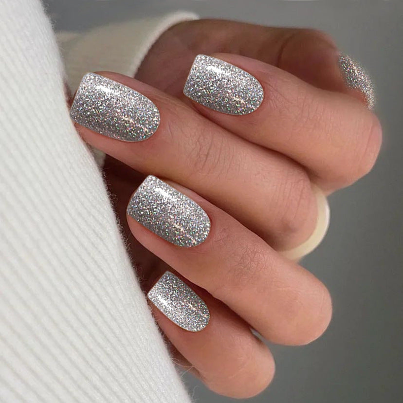 Glitzernde Press-On-Nagelspitzen Karnz