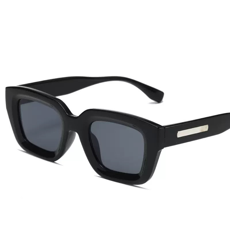 Damen Modische Sonnenbrille im eleganten Design Karnz