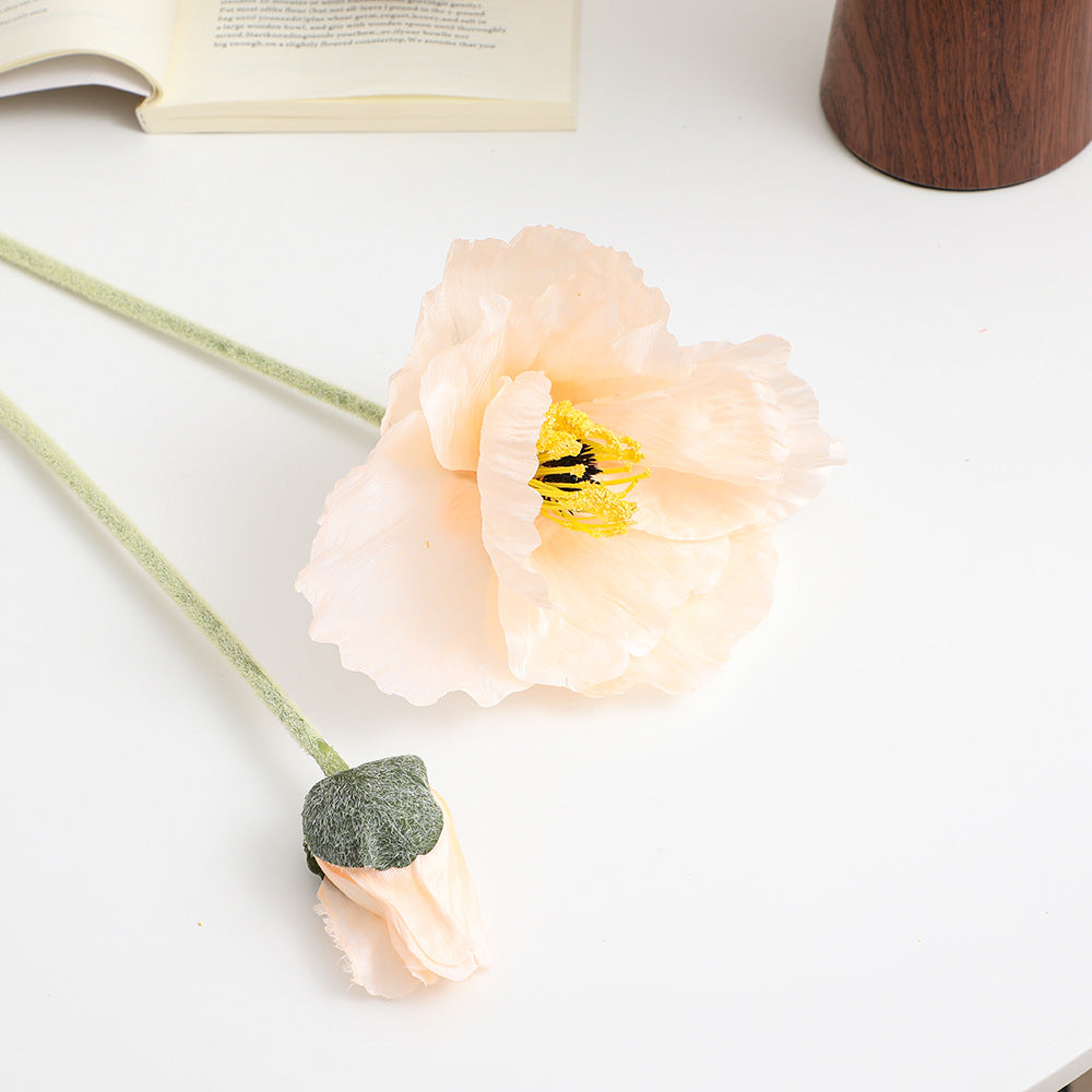 Realistische kunstvolle Mohnblume Karnz