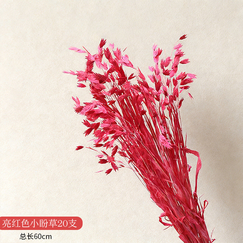 Aufwendige dekorative Blumenarrangements